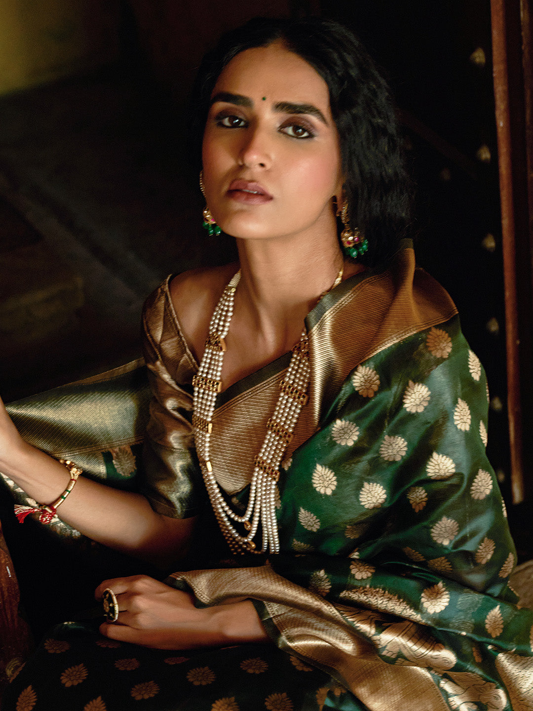 Dark Green Organza Woven Ethnic Motifs Saree with Unstitched Blouse Piece