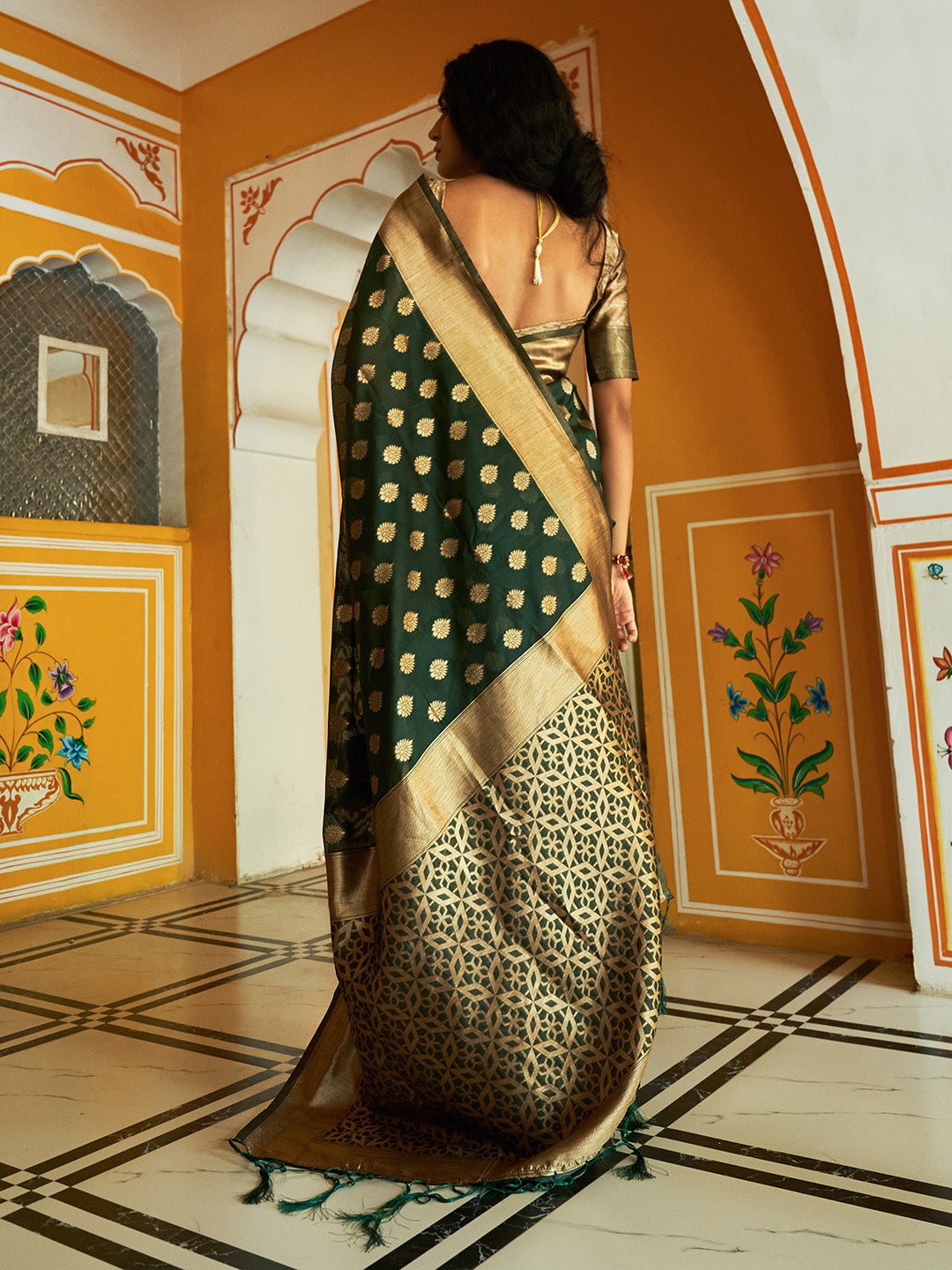Dark Green Organza Woven Ethnic Motifs Saree with Unstitched Blouse Piece
