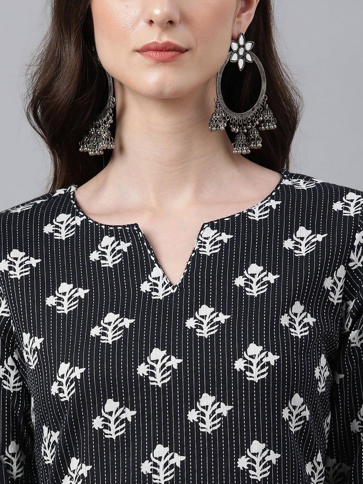 Black Cotton Floral Print Straight Kurta