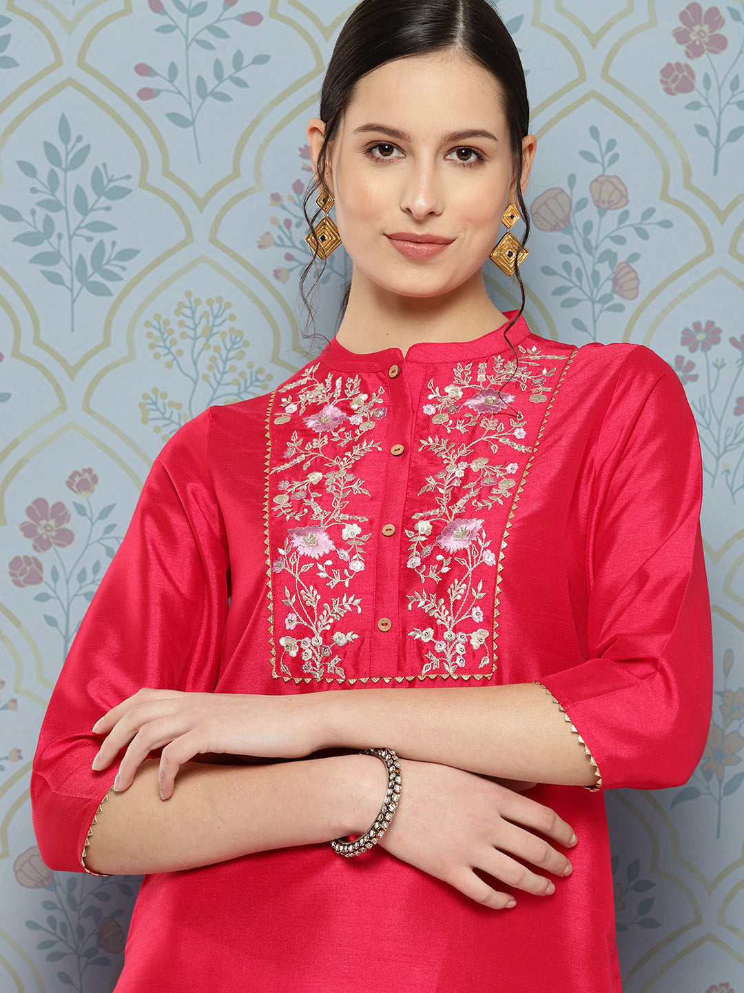 Pink Crepe Silk Yoke Embroidered Straight Kurta
