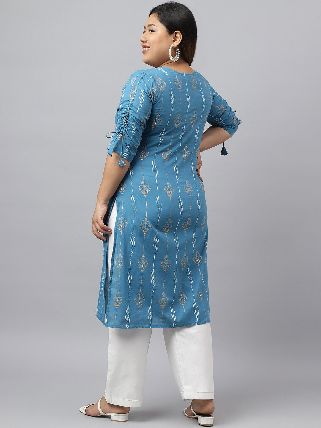 XL LOVE by Janasya Women's Plus Size Blue Cotton Ethnic Motifs Straight kurta