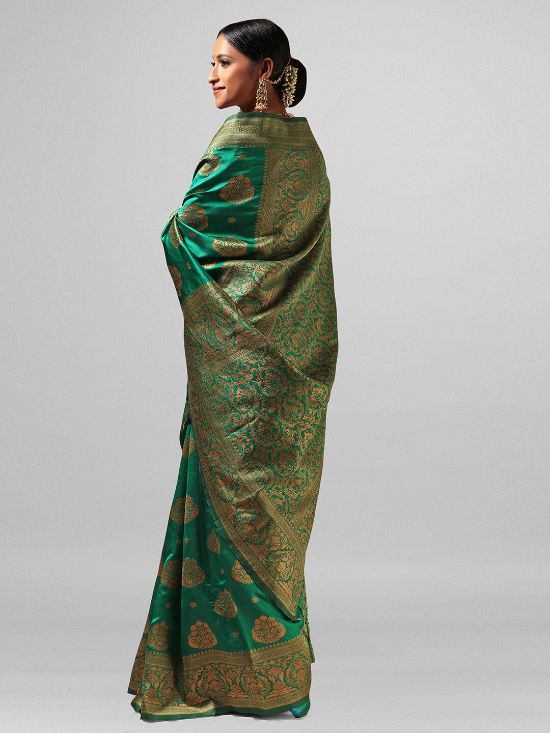 Janasya Women's Green Silk Blend Woven Design  Saree with Blouse Piece