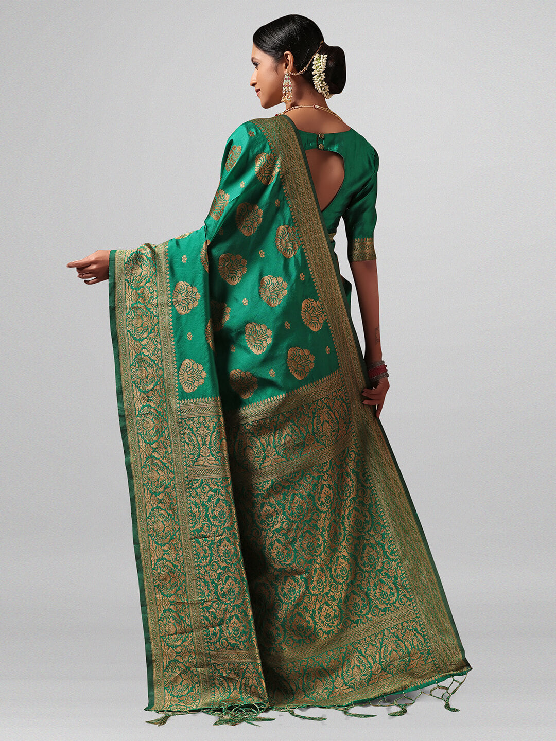 Janasya Women's Green Silk Blend Woven Design  Saree with Blouse Piece