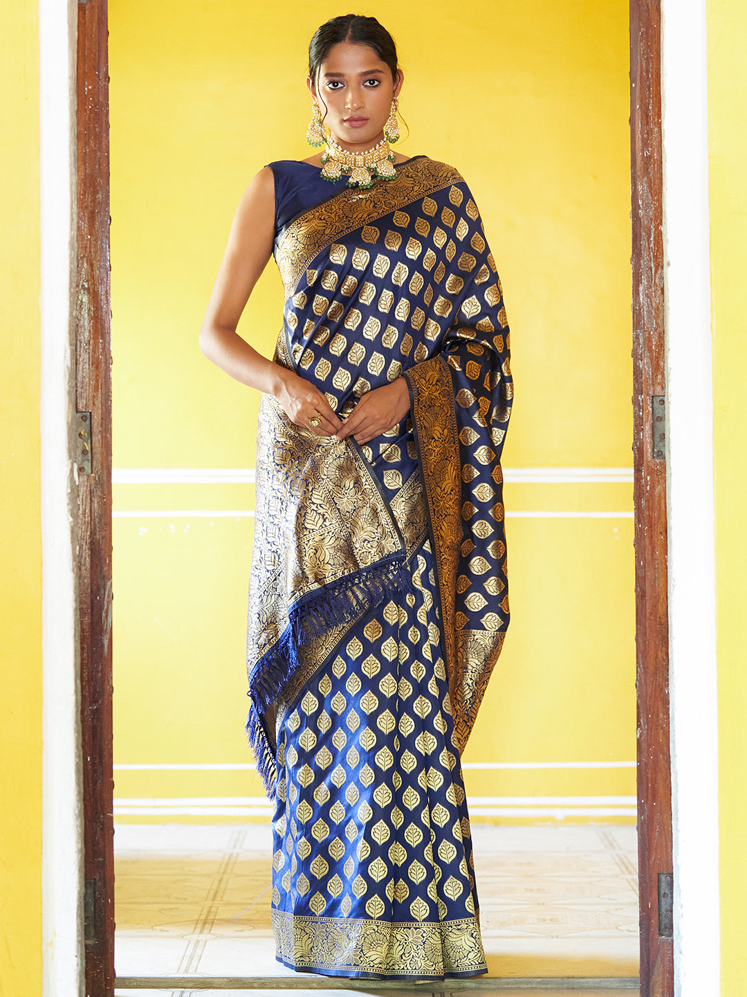 Navy Blue Banarasi Silk Woven Ethnic Motifs Saree with Unstitched Blouse Piece