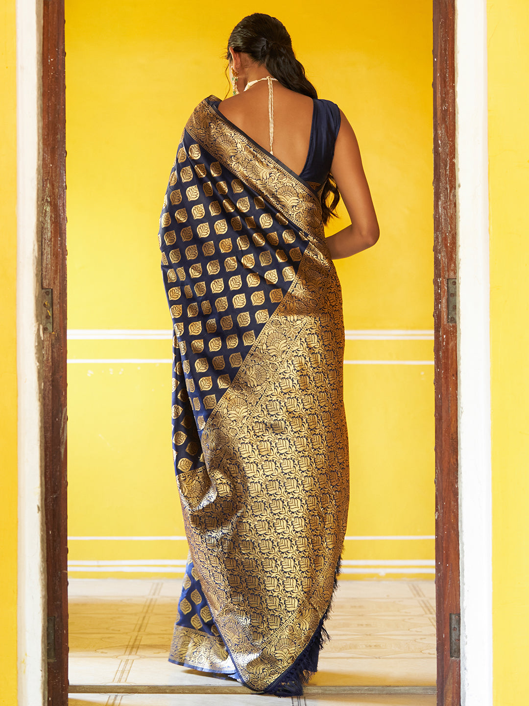 Navy Blue Banarasi Silk Woven Ethnic Motifs Saree with Unstitched Blouse Piece