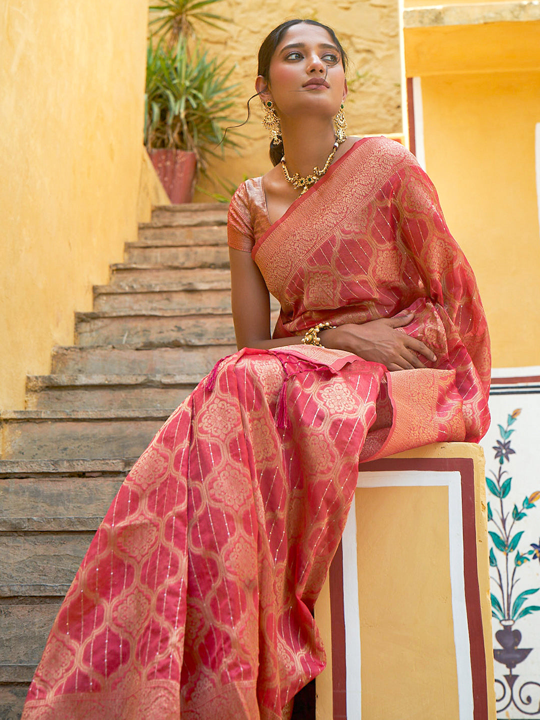Pink Organza Woven Ethnic Motifs Saree with Unstitched Blouse Piece