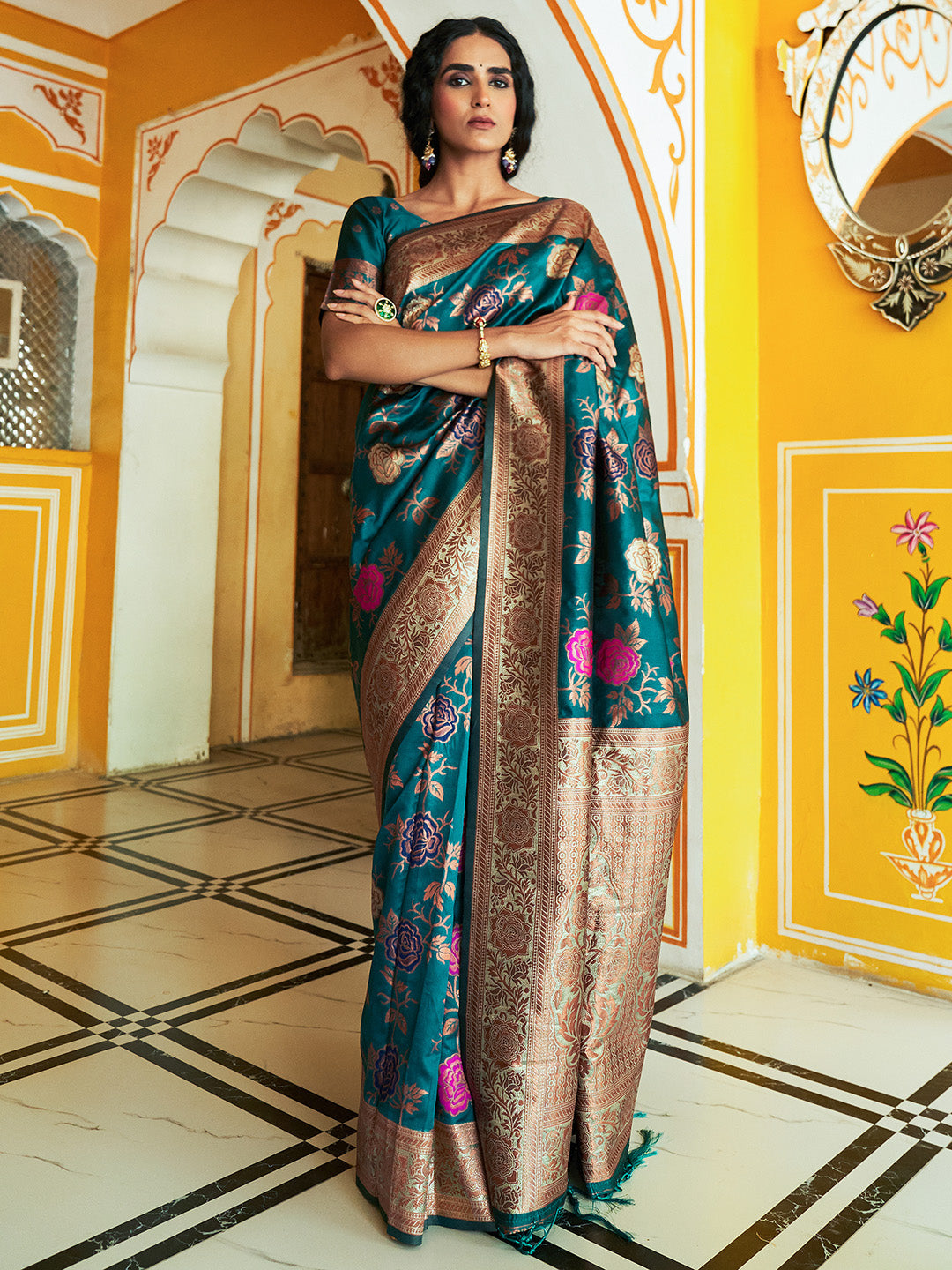 Dark Green Banarasi Silk Floral Saree with Unstitched Blouse Piece
