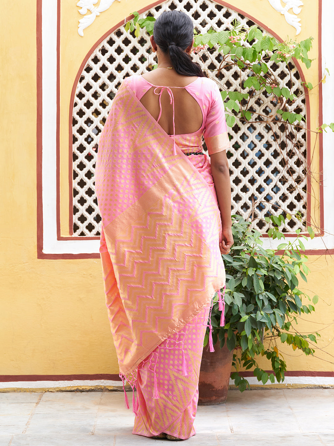 Pink Silk Blend Woven Polka Saree with Unstitched Blouse Piece