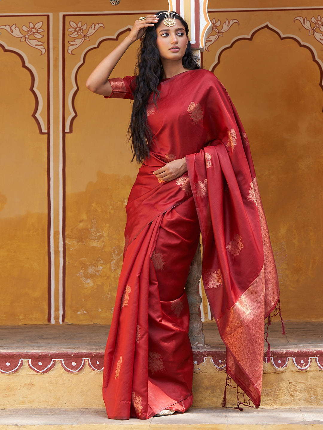 Red Kanjeevaram Silk Floral Motif Saree with Unstitched Blouse Piece