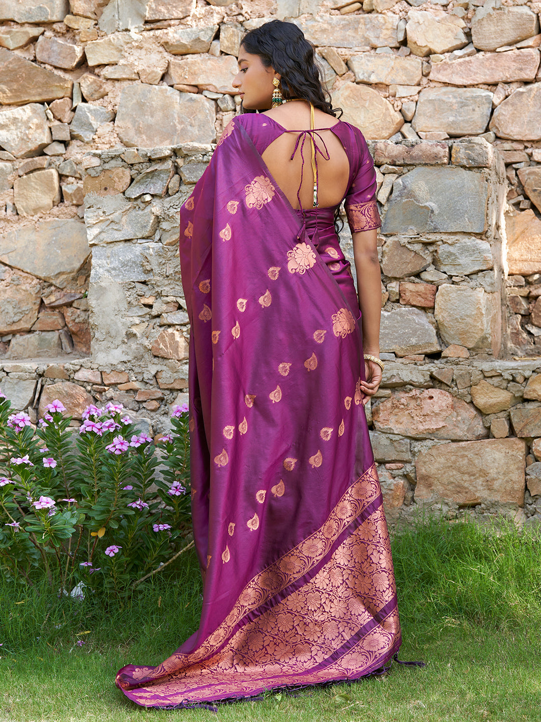 Wine Kanjeevaram Silk Woven Ethnic Motifs Saree with Unstitched Blouse Piece