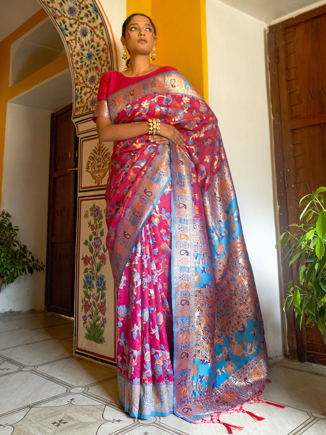 Pink Chanderi Silk Pashmina Saree with Unstitched Blouse Piece