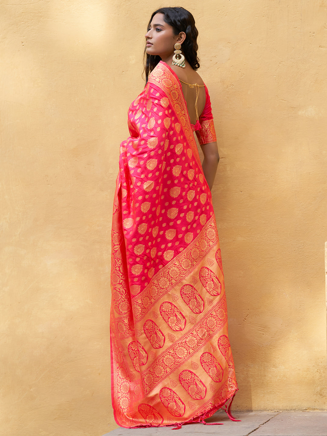 Pink Banarasi Silk Ethnic Motifs Saree with Unstitched Blouse Piece