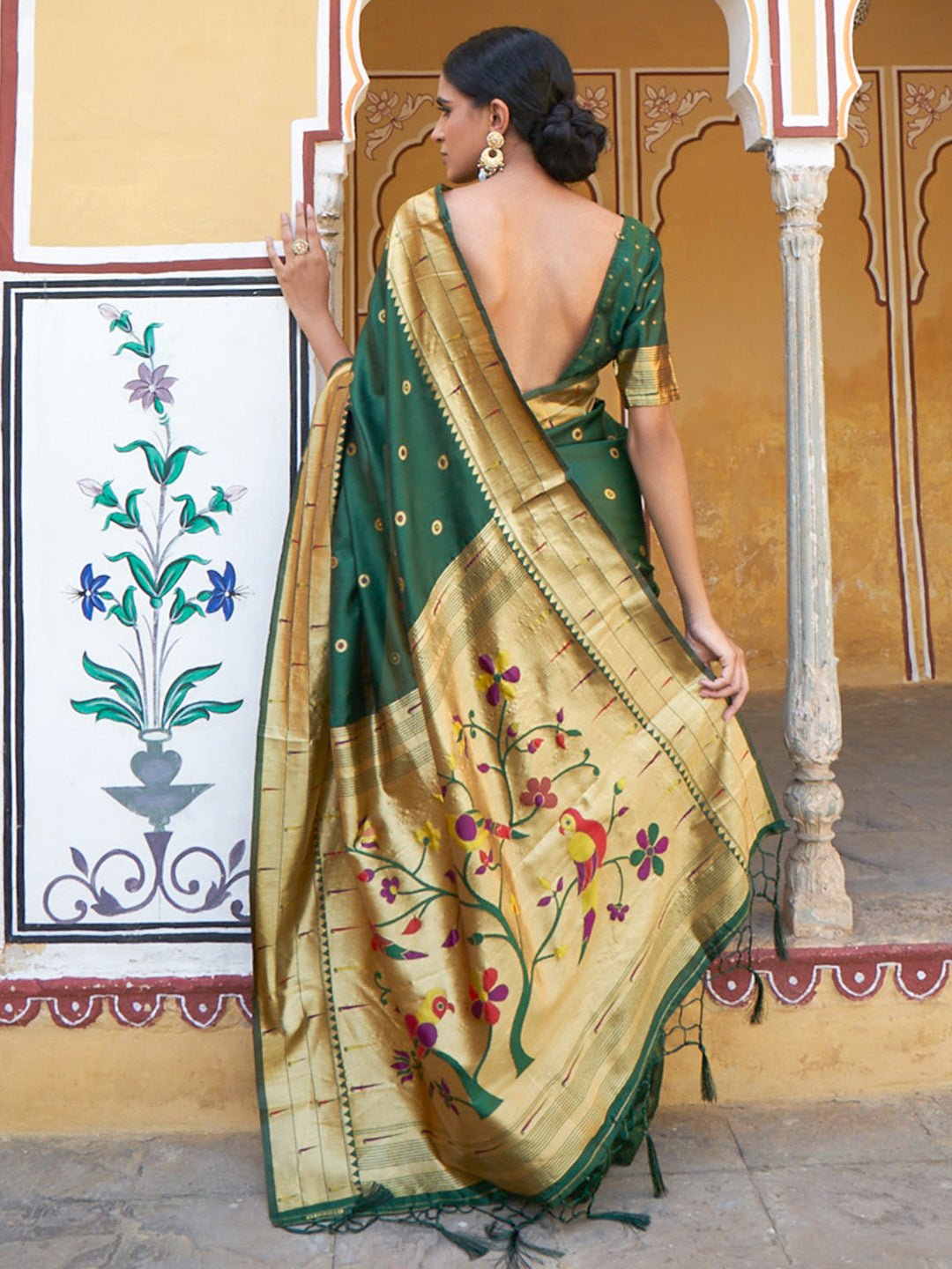 Green Paithani Silk Ethnic Motifs Saree with Unstitched Blouse Piece