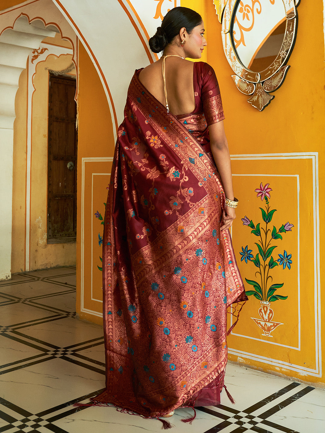 Maroon Banarasi Silk Woven Dual Tone Floral Design Saree with Unstitched Blouse Piece
