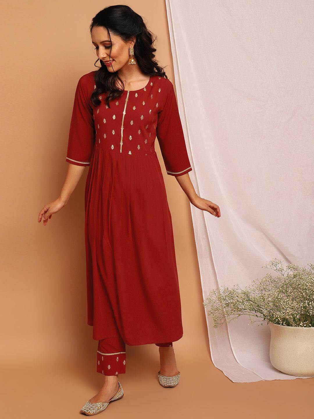 Maroon Poly Crepe Ethnic Motifs Kurta with Pant