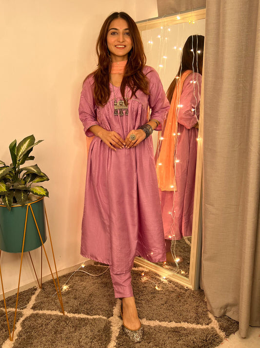 Mauve Poly Silk Solid Kurta with Pant and Dupatta