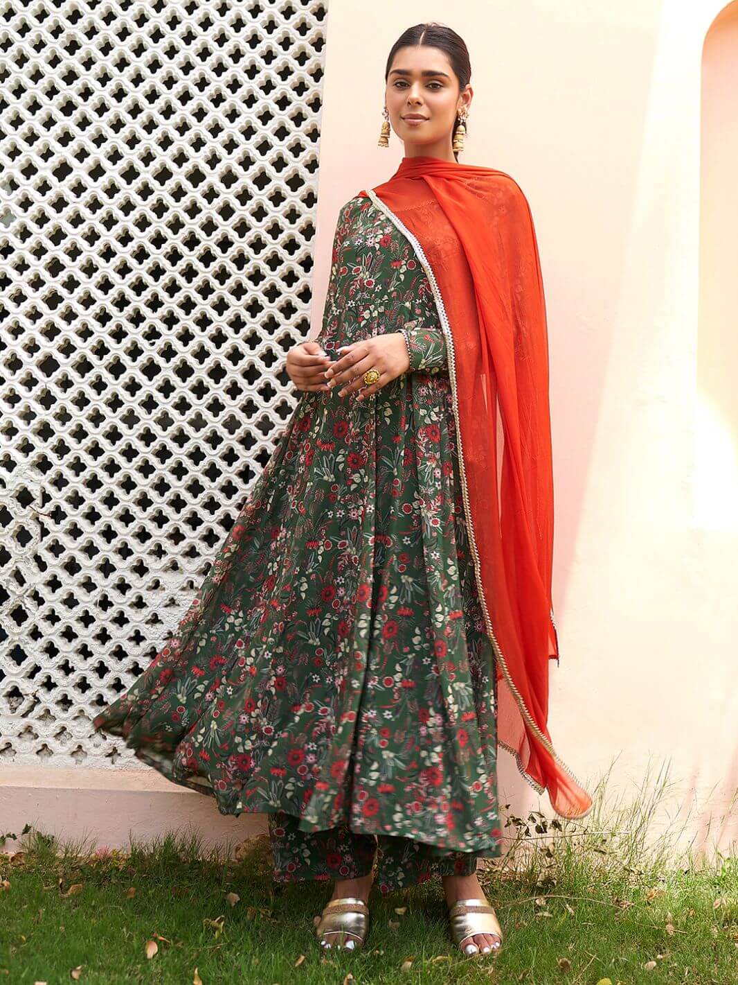 Elegant Green Floral Printed Green Kurta Set With Dupatta