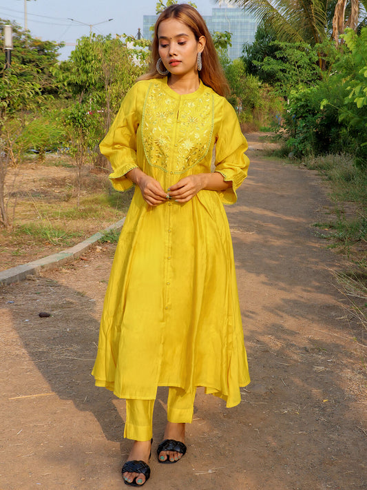 Yellow Crepe Silk Solid Kurta with Pant